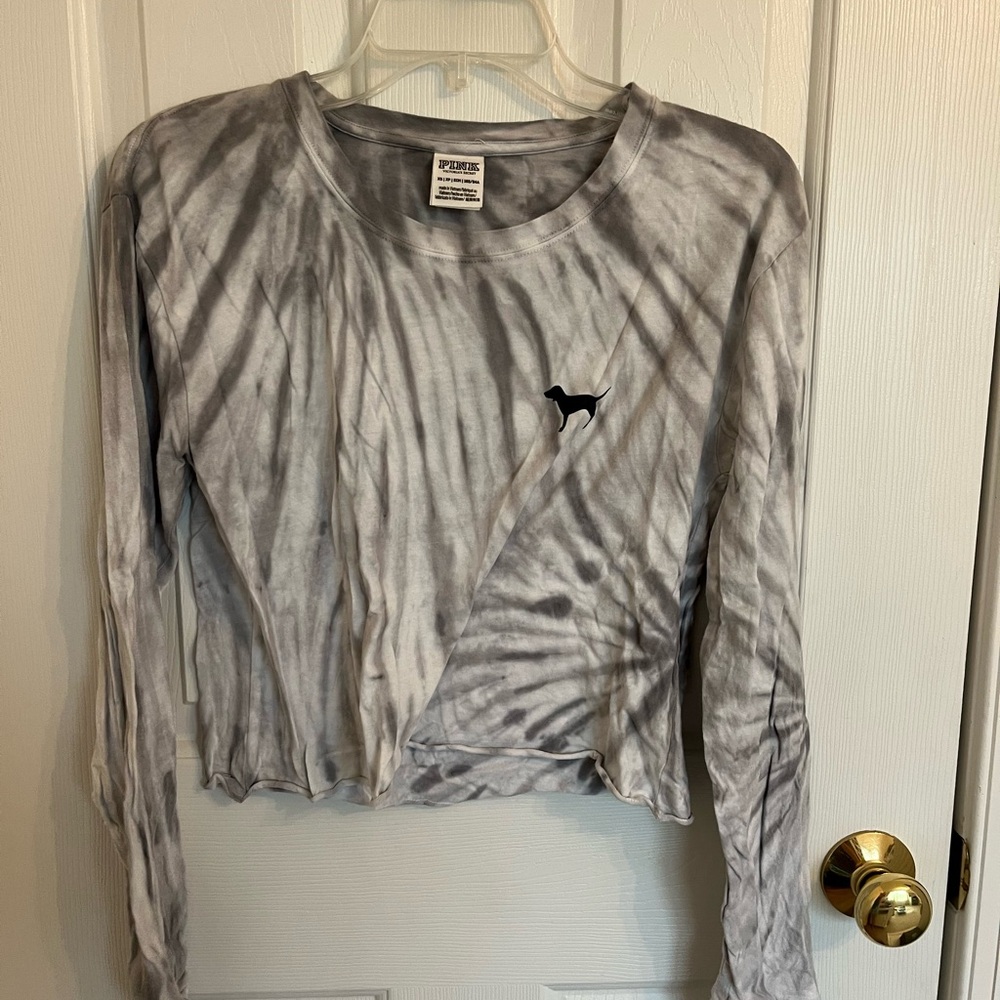 Long sleeve tee shirt